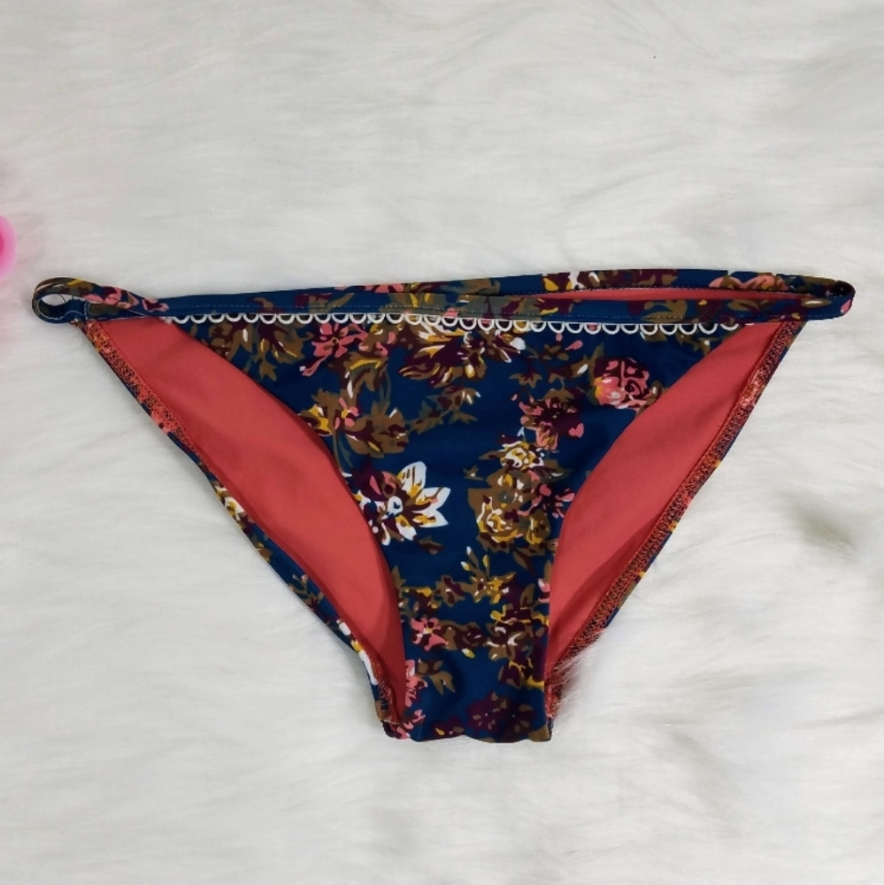 NEW Tavik Terrace Floral String Full Coverage